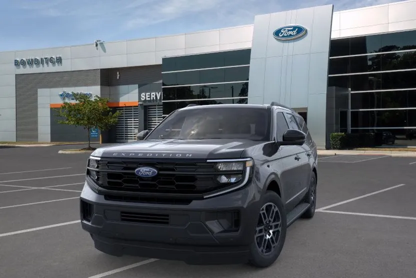 2025 Ford Expedition photo 1