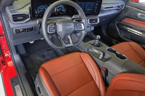 2025 Ford Mustang GT Premium Convertible photo 3