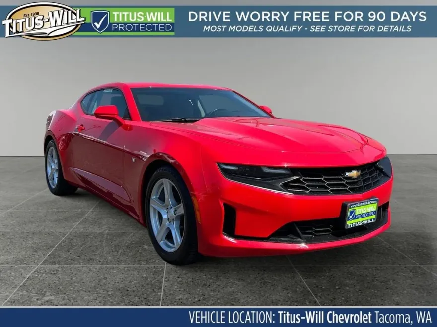 2023 Chevrolet Camaro 1LT photo 1