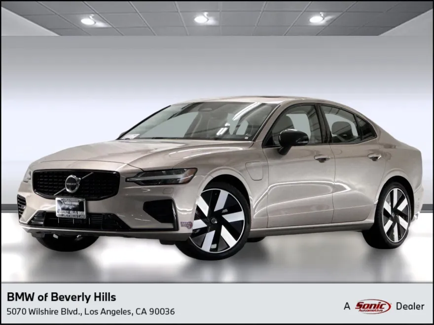 2024 Volvo S60 T8 Ultimate photo 1
