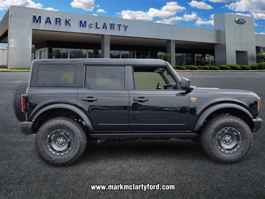 2025 Ford Bronco Badlands photo 1