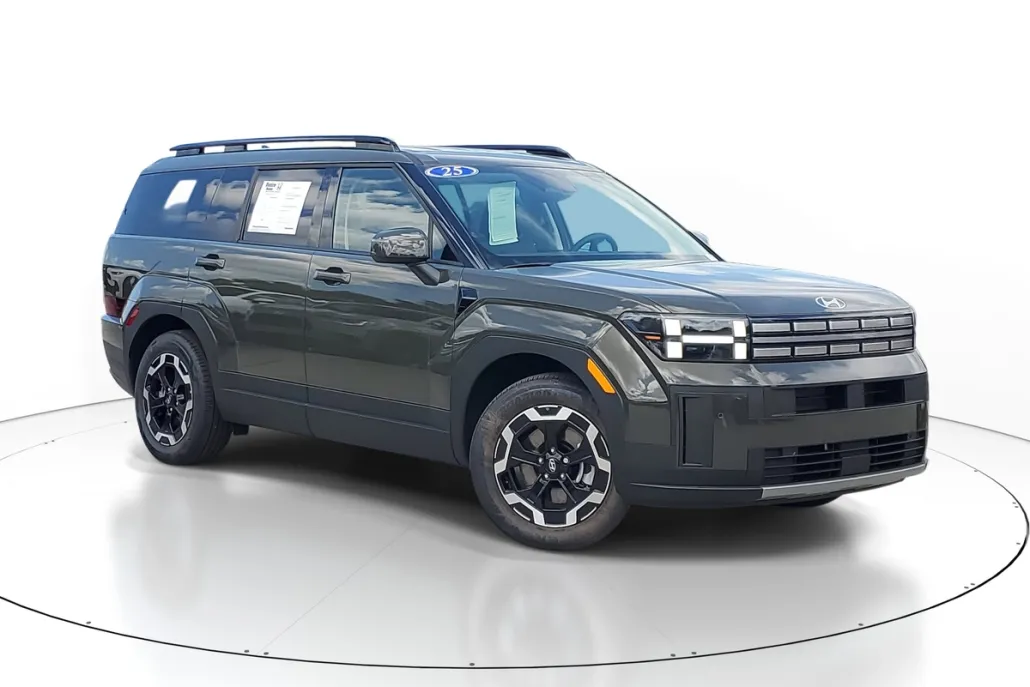 2025 Hyundai Santa Fe SEL photo 1