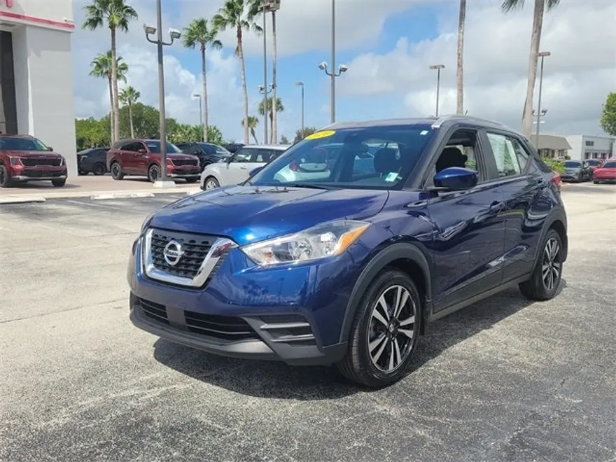 2020 Nissan Kicks SV photo 1