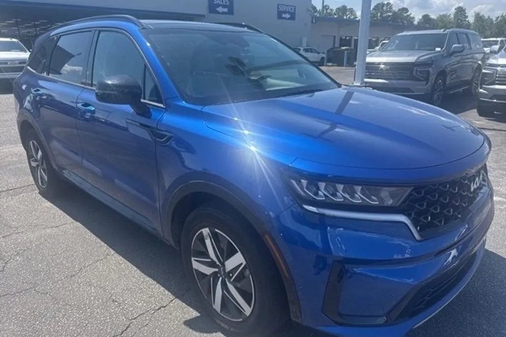 2023 Kia Sorento S photo 1