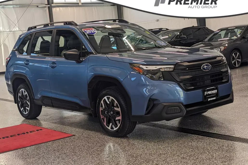 2025 Subaru Forester Sport photo 1