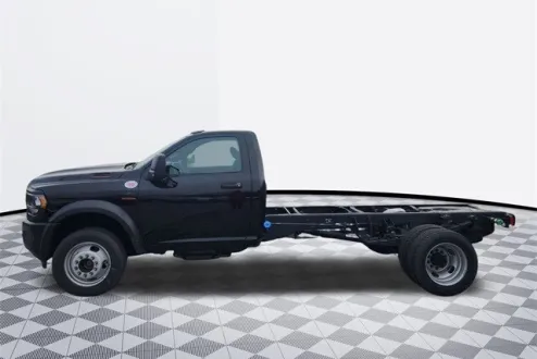 2024 Ram 5500 Tradesman SLT photo 2
