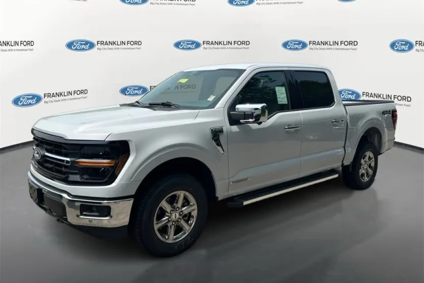 2025 Ford F-150 XLT photo 1
