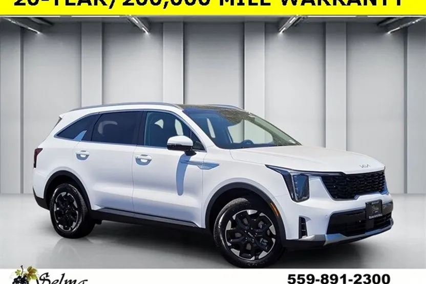 2025 Kia Sorento S photo 1