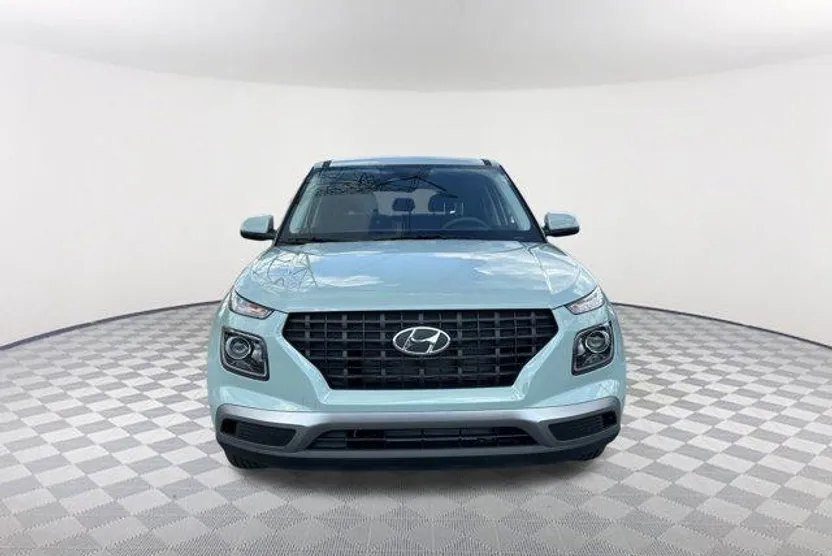2025 Hyundai Venue SE photo 1