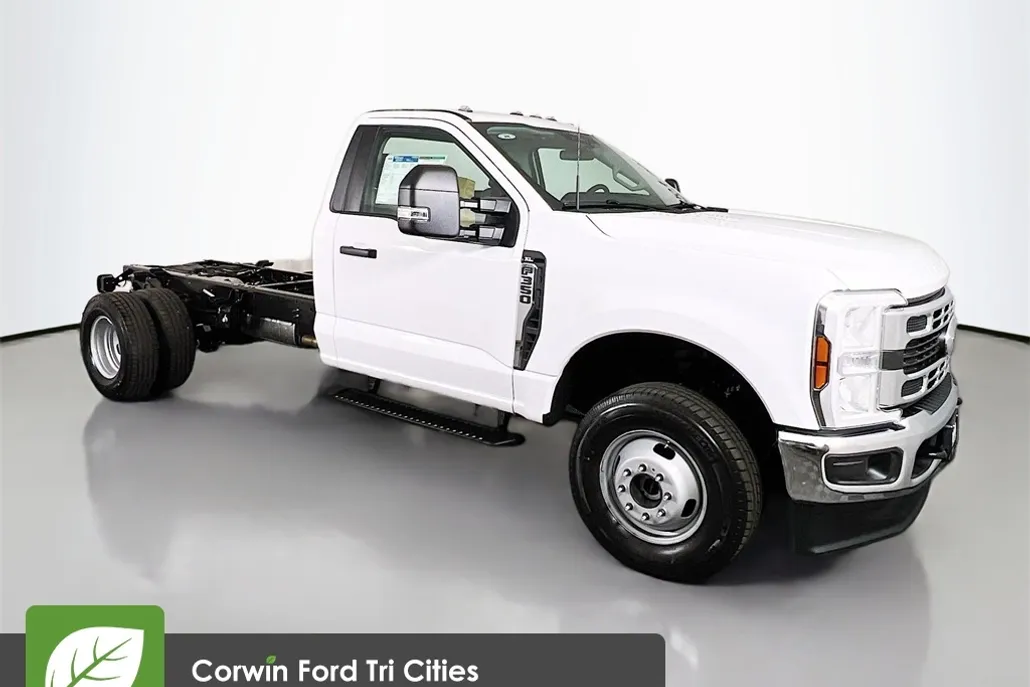 2025 Ford F-350 XL photo 1