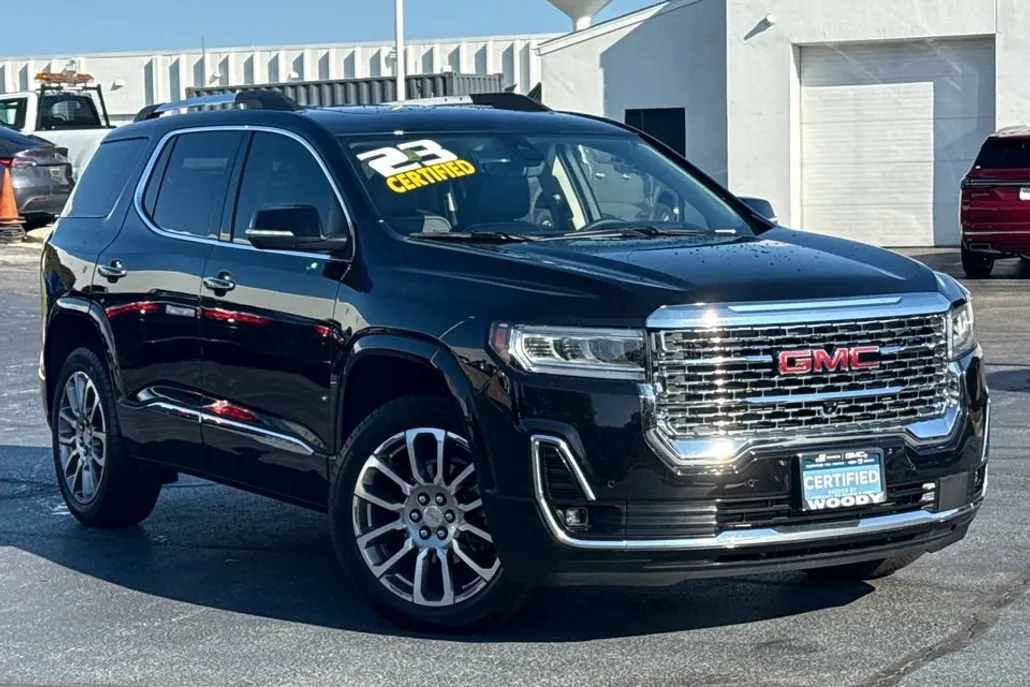 2023 Gmc Acadia Denali photo 1