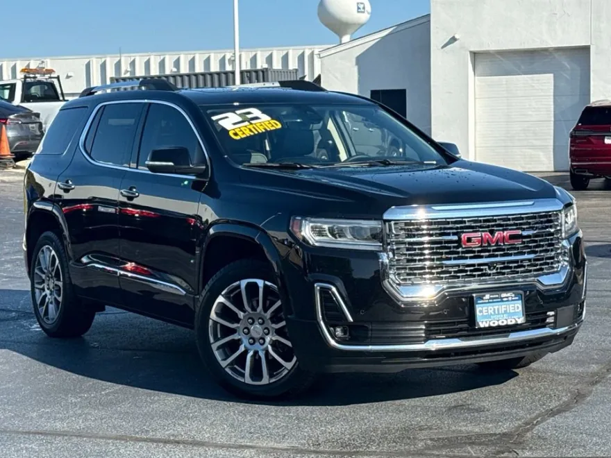 2023 Gmc Acadia Denali photo 1