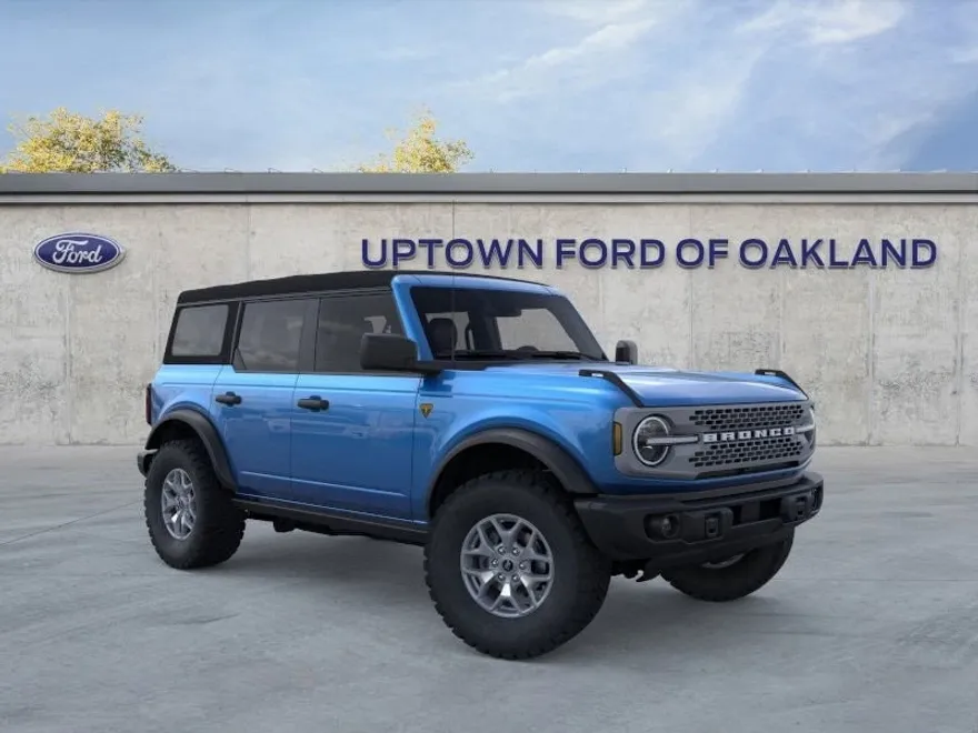 2023 Ford Bronco Badlands photo 1