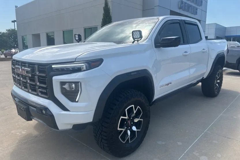 2024 Gmc Canyon AT4X photo 1