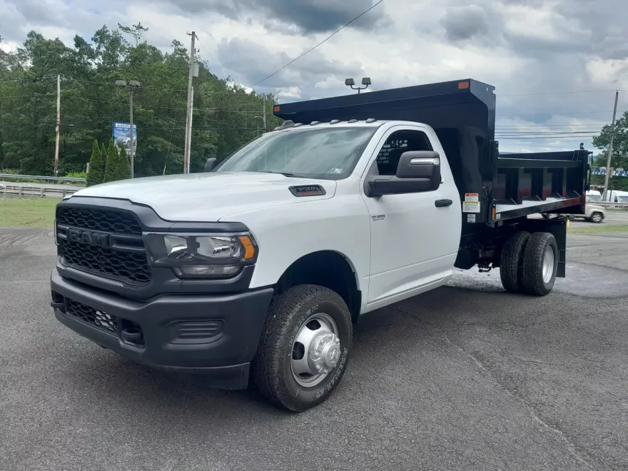 2023 Ram 3500 Tradesman SLT photo 1