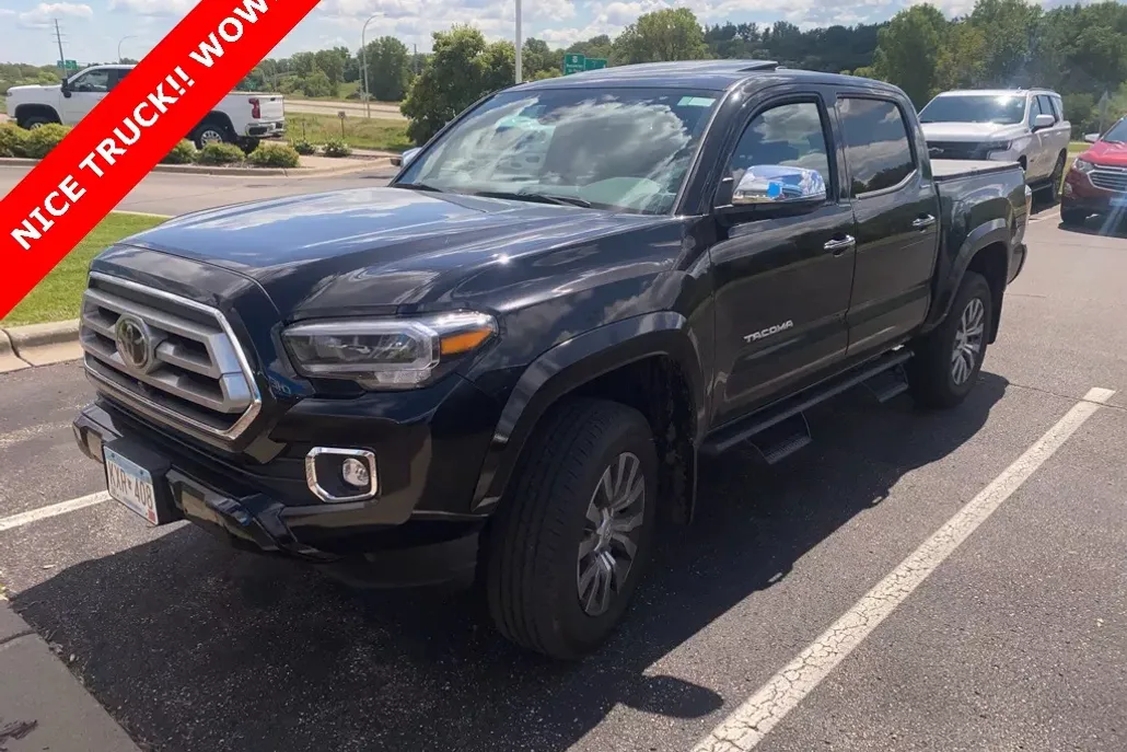 2023 Toyota Tacoma Limited photo 1