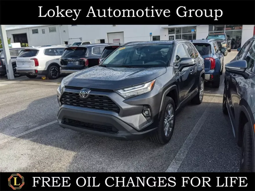2024 Toyota RAV4 XLE Premium photo 1