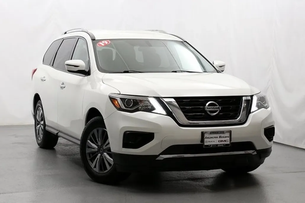2019 Nissan Pathfinder S photo 1
