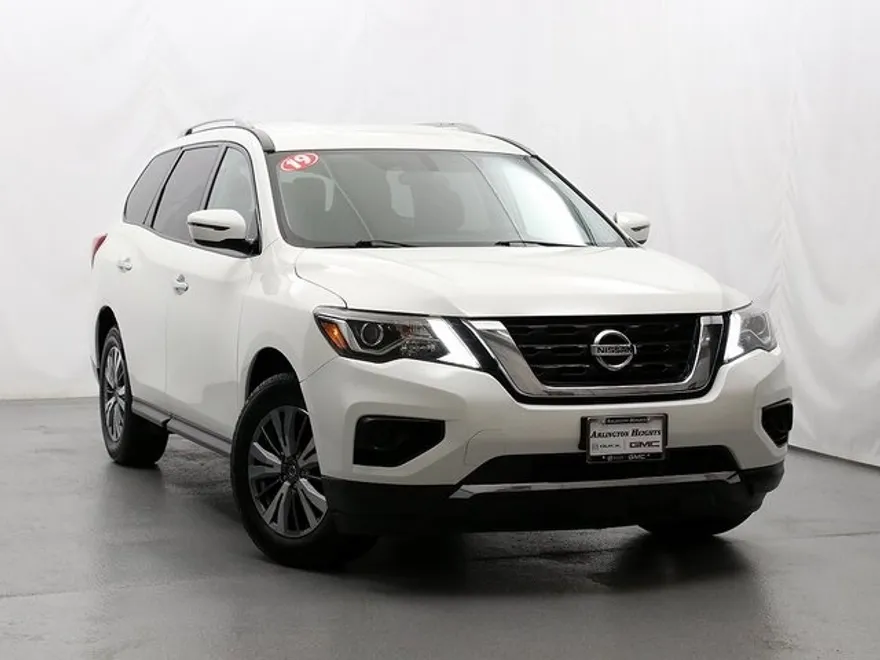 2019 Nissan Pathfinder S photo 1