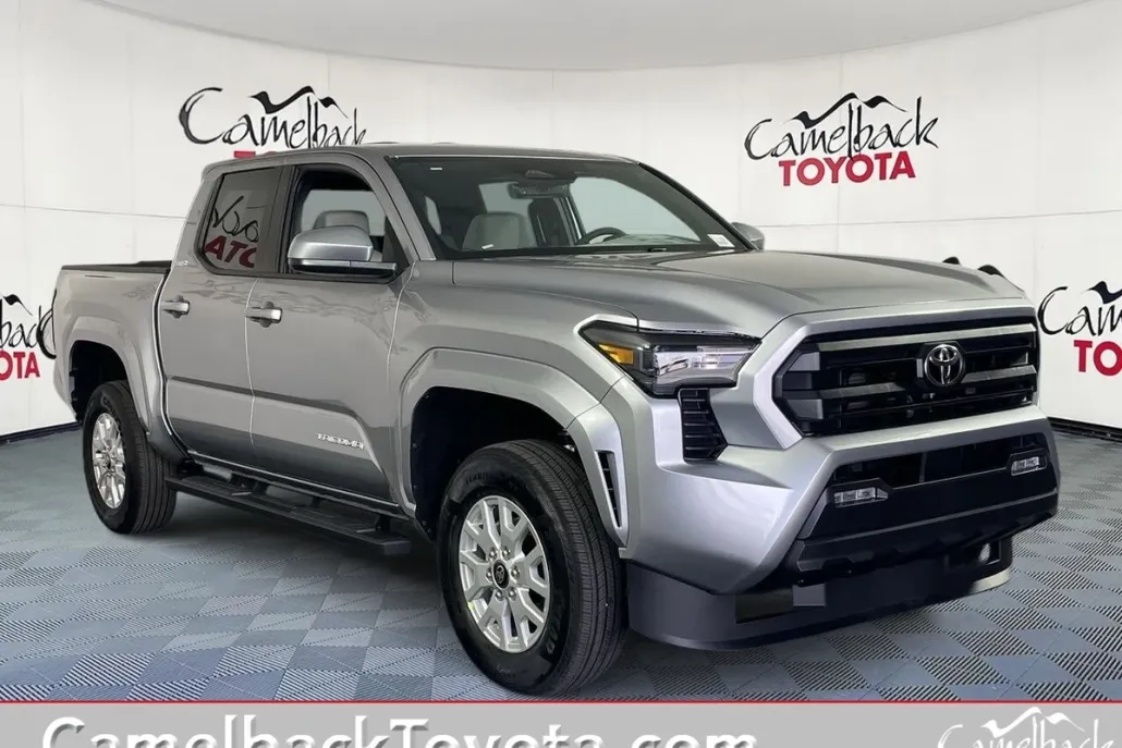 2025 Toyota Tacoma SR5 photo 1