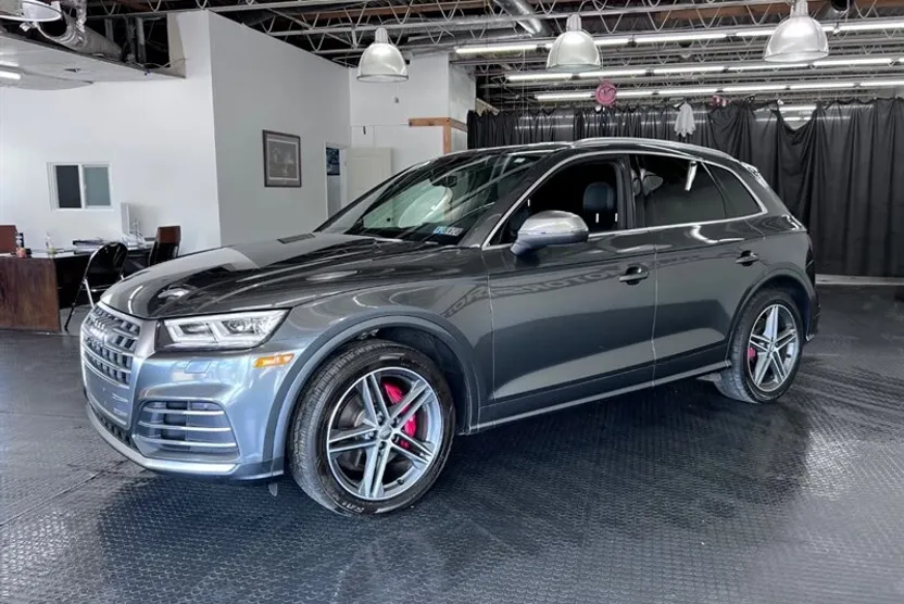 2018 Audi SQ5 Premium Plus photo 1