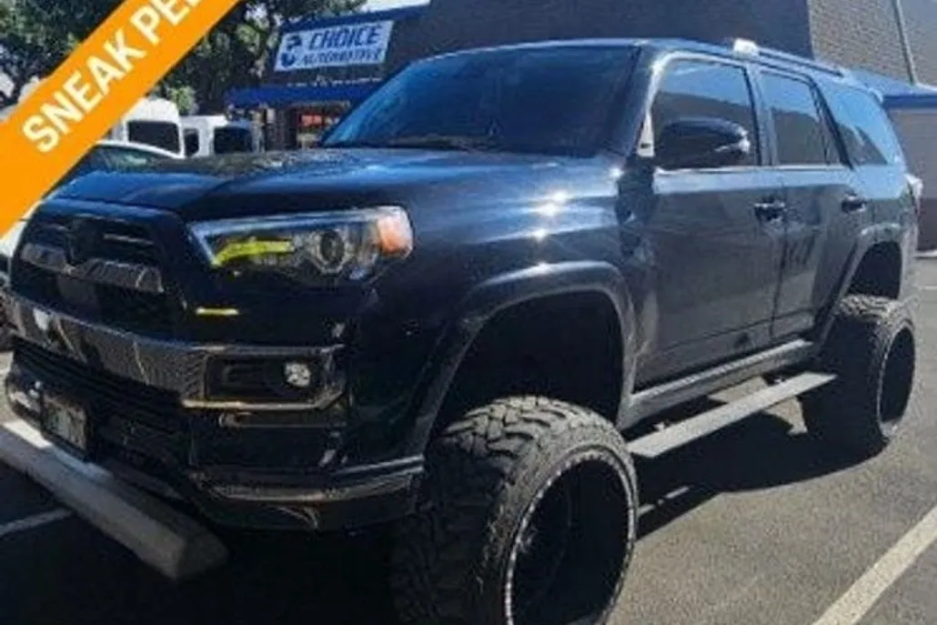 2021 Toyota 4Runner SR5 4WD photo 1