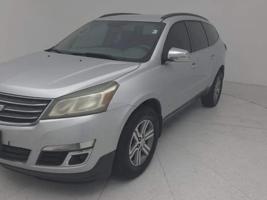 2016 Chevrolet Traverse 2LT photo 1