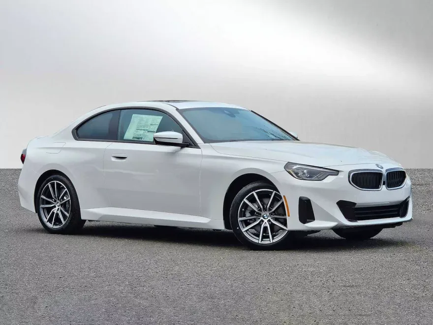 2025 Bmw 230i xDrive photo 1