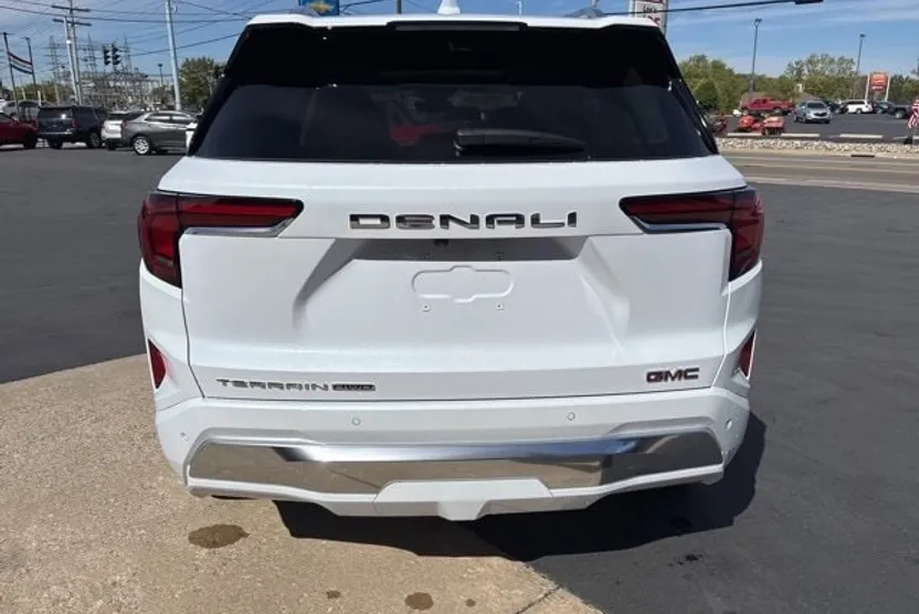 2026 Gmc Terrain Denali photo 1