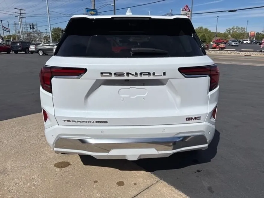 2026 Gmc Terrain Denali photo 1