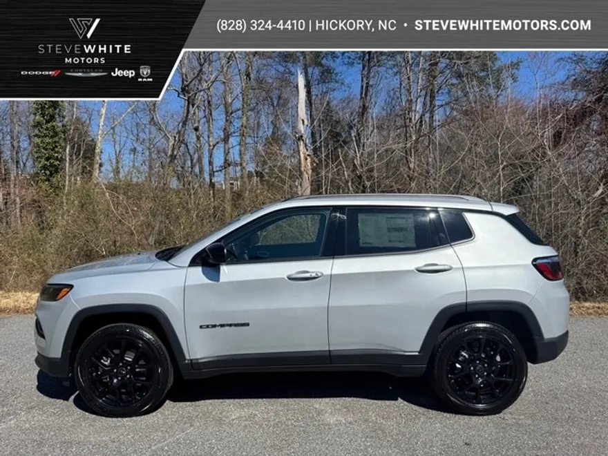 2025 Jeep Compass Latitude Altitude photo 1