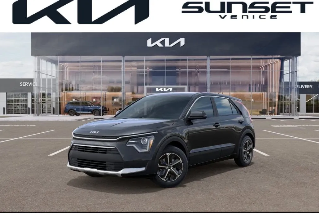 2025 Kia Niro LX photo 1
