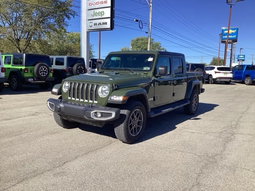 2022 Jeep Gladiator Overland photo 1