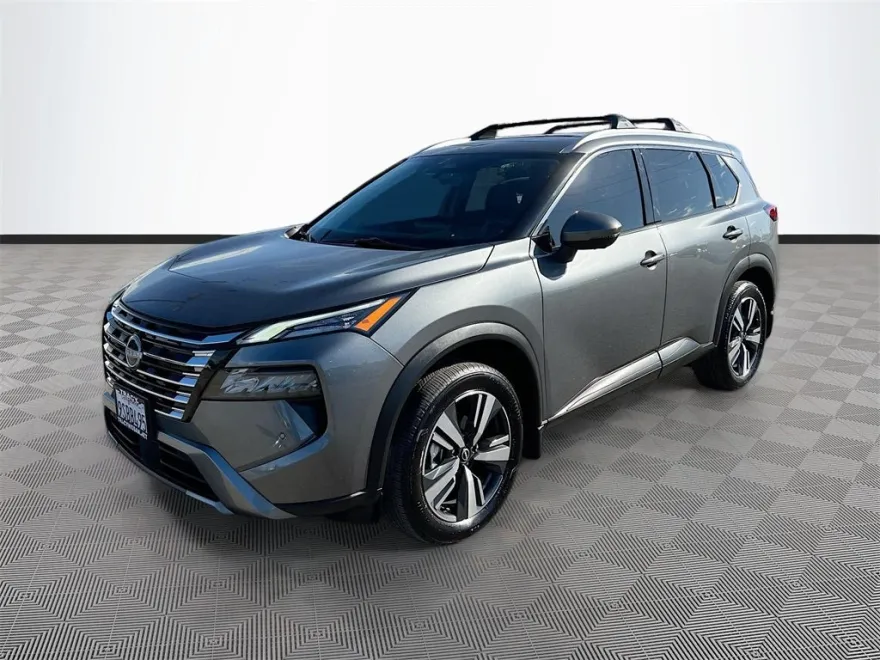 2024 Nissan Rogue SL photo 1