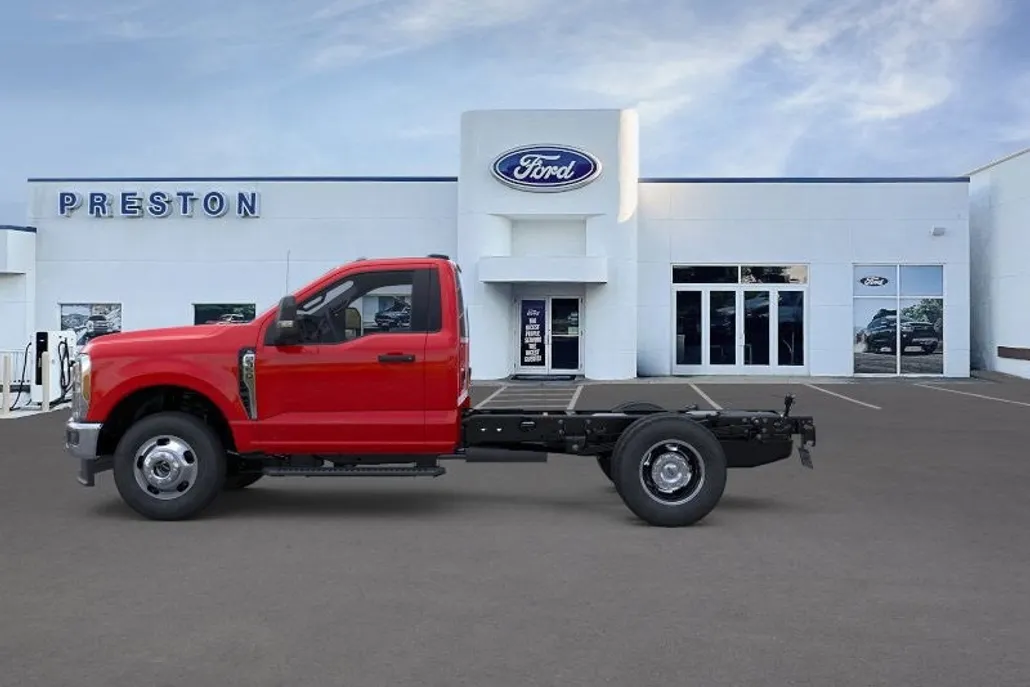 2026 Ford F-350 XL photo 1