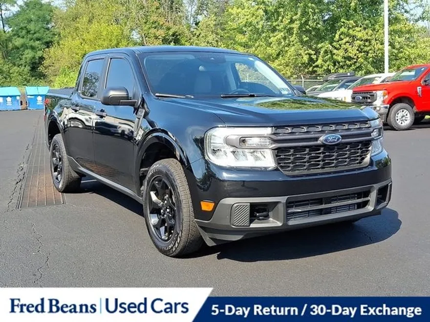 2024 Ford Maverick XLT photo 1