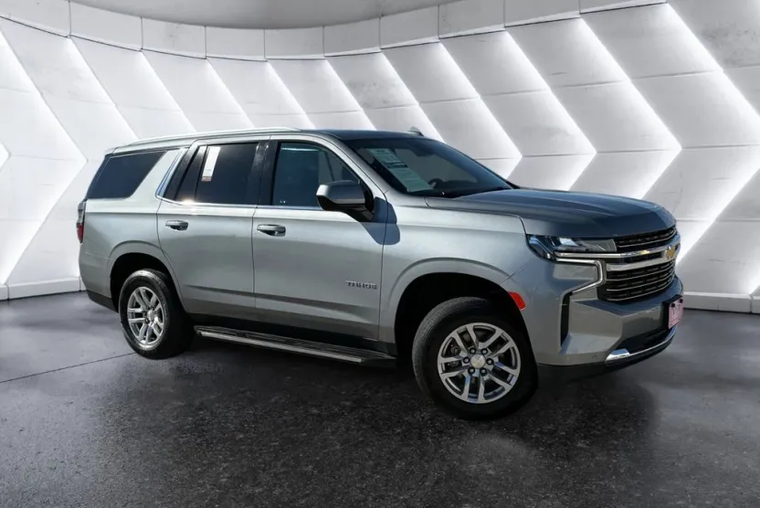 2023 Chevrolet Tahoe LT photo 1