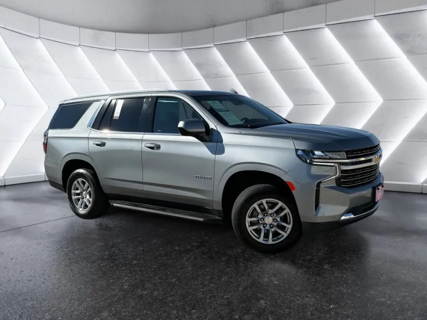 2023 Chevrolet Tahoe LT photo 1