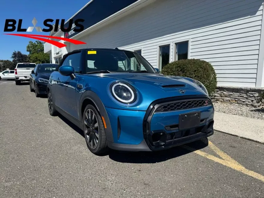 2023 Mini Cooper Convertible S photo 1