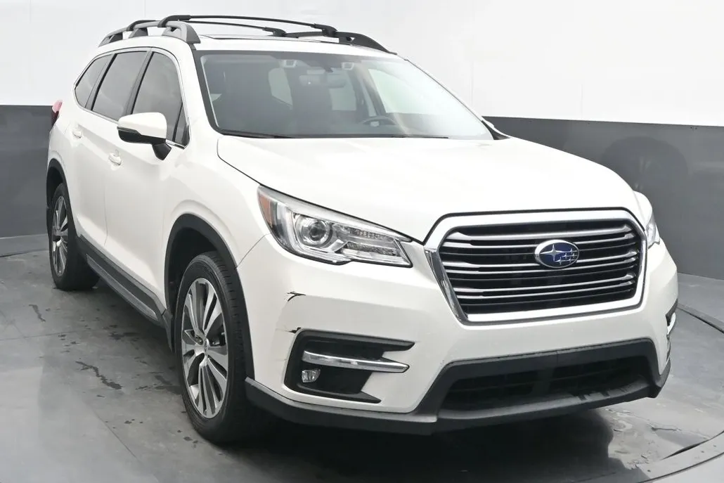 2019 Subaru Ascent Limited photo 1
