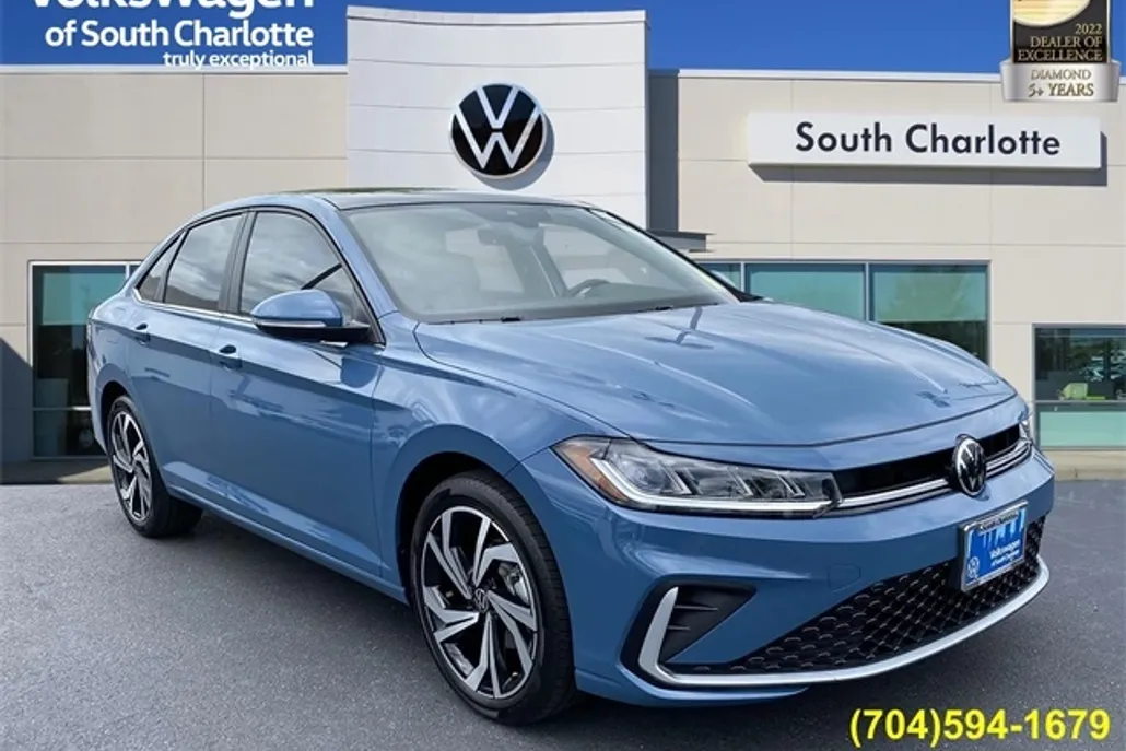 2025 Volkswagen Jetta SEL photo 1