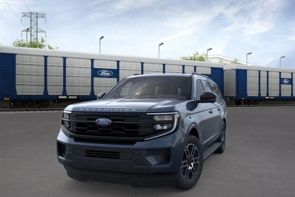 2025 Ford Expedition MAX photo 1