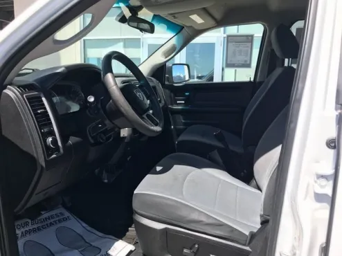 2021 Ram 1500 Classic photo 4