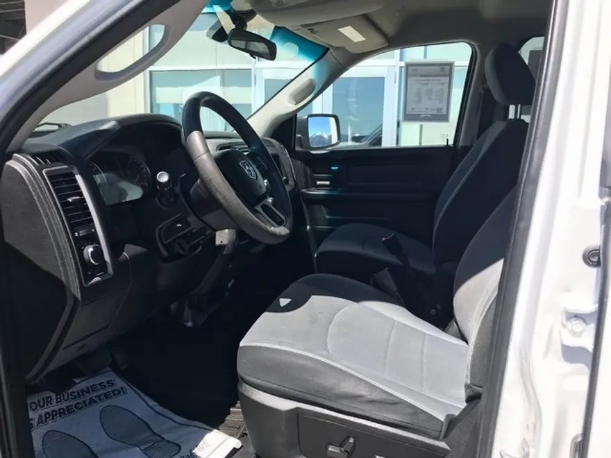 2021 Ram 1500 Classic photo 4
