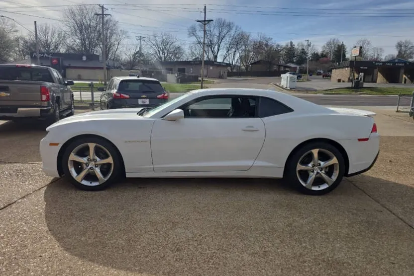 2014 Chevrolet Camaro Coupe 1LT photo 1