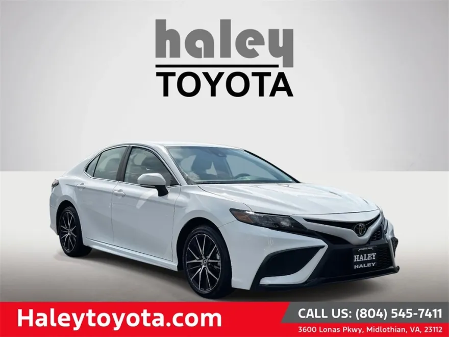 2024 Toyota Camry SE photo 1