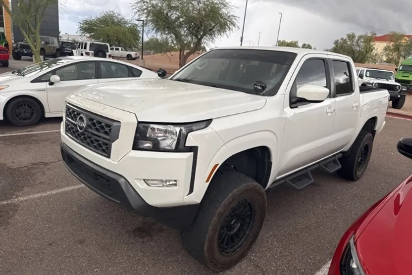 2023 Nissan Frontier SV photo 1