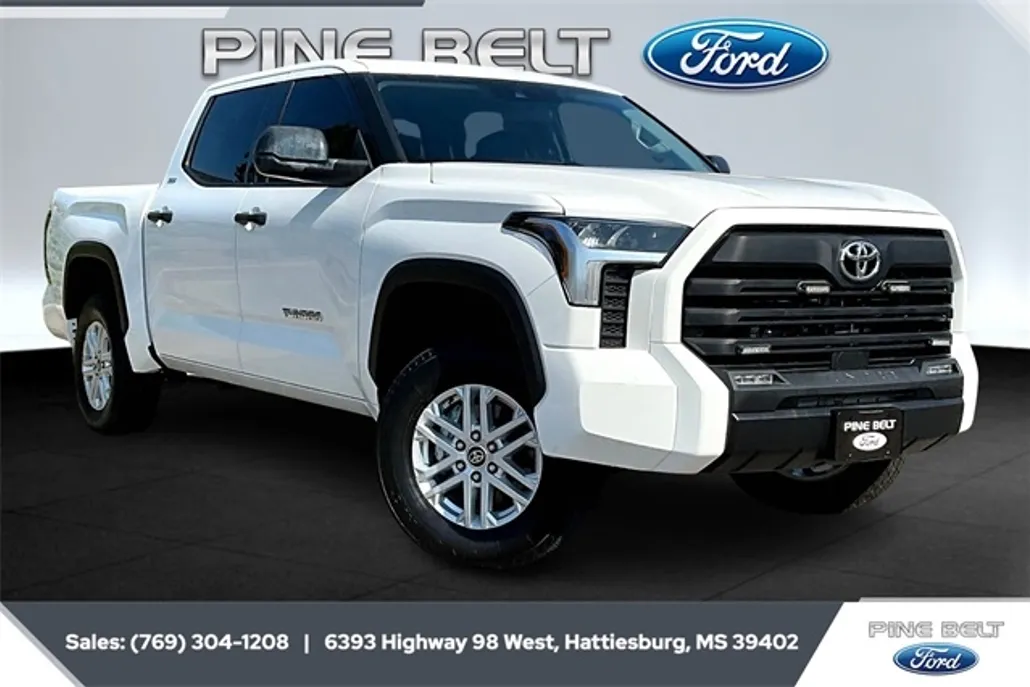 2023 Toyota Tundra SR5 photo 1