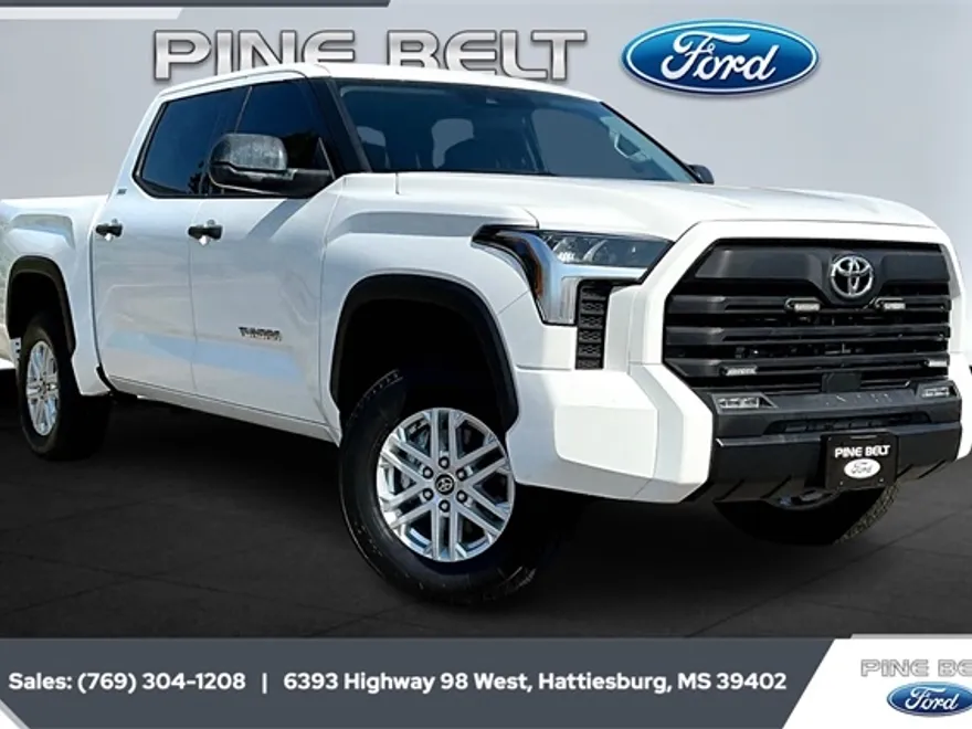 2023 Toyota Tundra SR5 photo 1