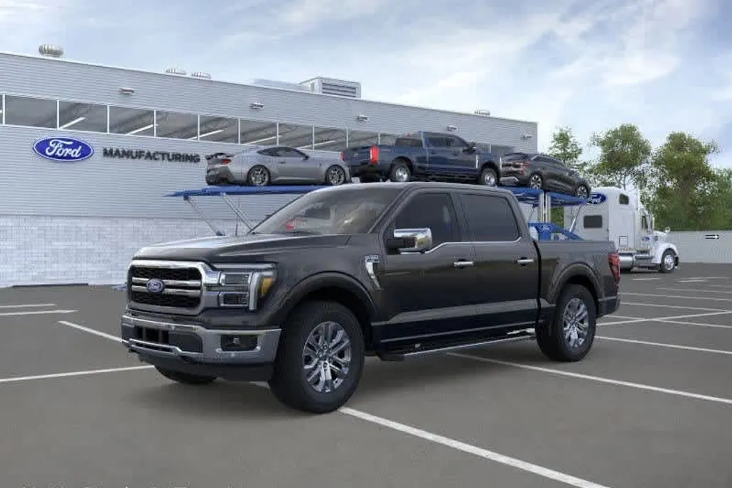 2025 Ford F-150 Lariat photo 1